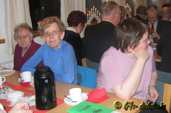 2005-12-10-G-029 (2)