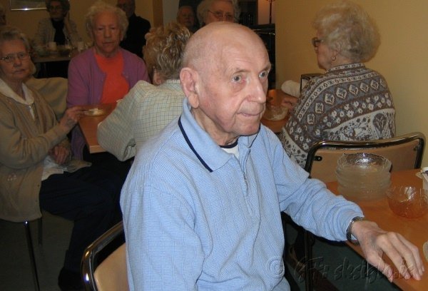 2005-12-07-G-023 (2)