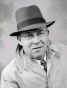 Sigurj�n fyrv. lagerv�r�ur hj� SR